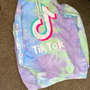 Tik tok hoodie large
